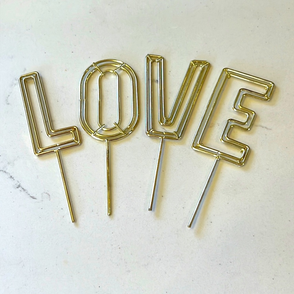 L O V E CAKE TOPPER LETTERS super cute and are sold out everywhere!